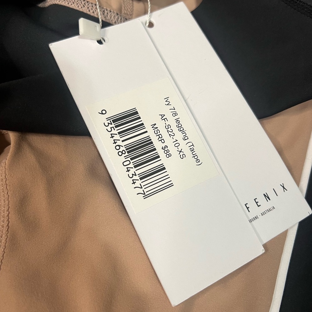 ALLFENIX • NWT! “Ivy” 7/8 Legging in Black & Taupe - Size XS - Picture 6 of 7